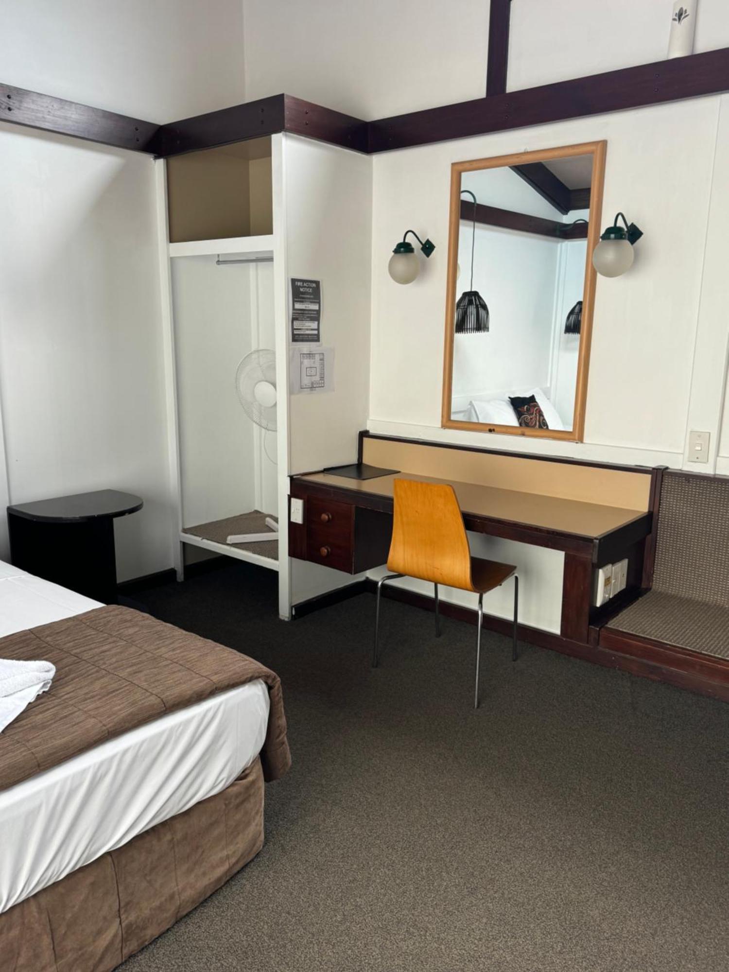 Tokaanu Hotel מראה חיצוני תמונה